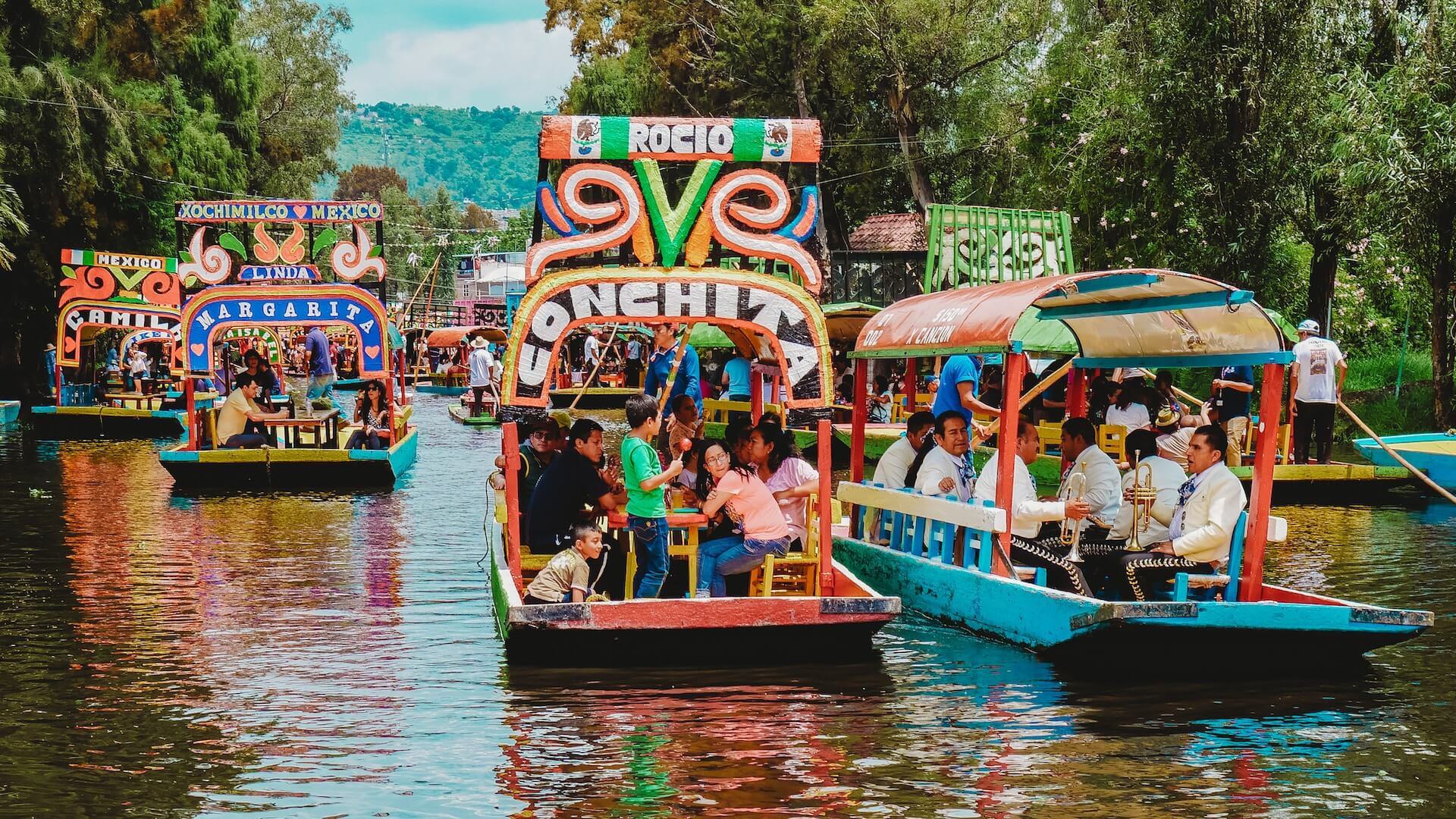 De drijvende tuinen van Xochimilco