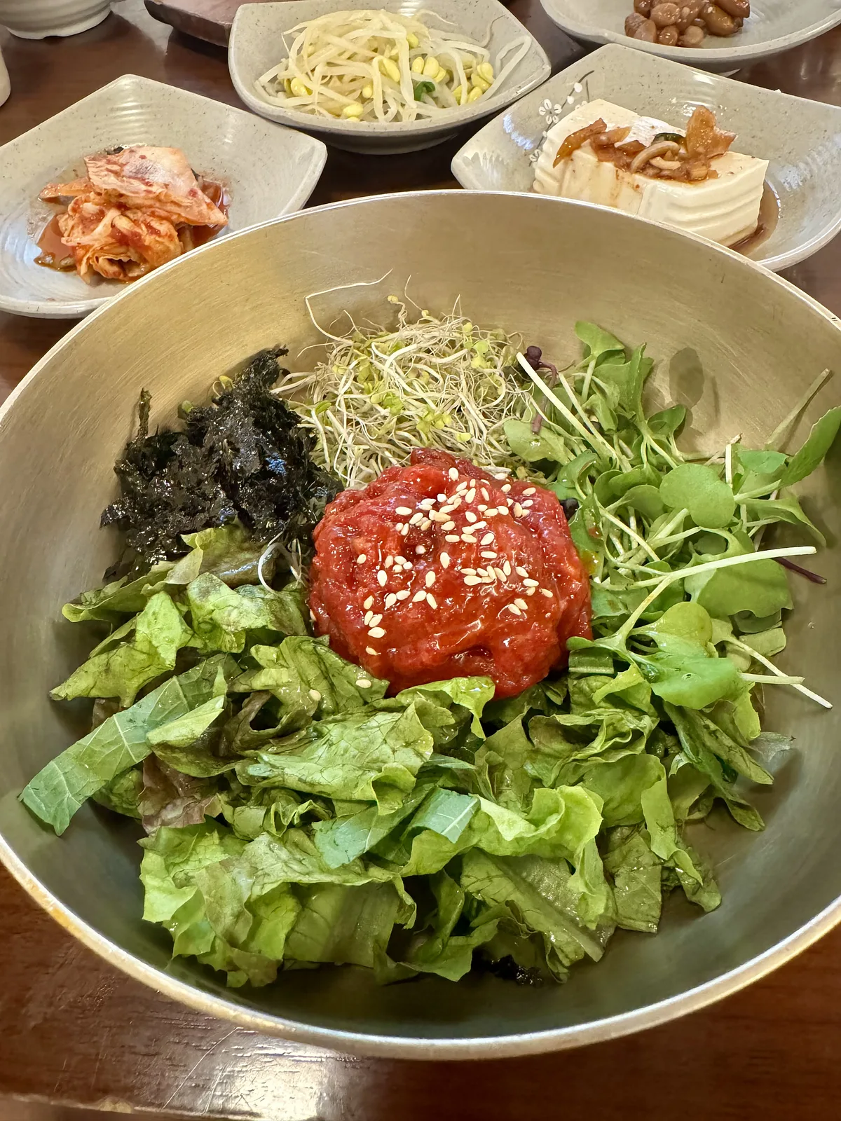 고씨네동해막국수 종로직영점 (lunch in Ikseon-dong Hanok Village) – foto 1