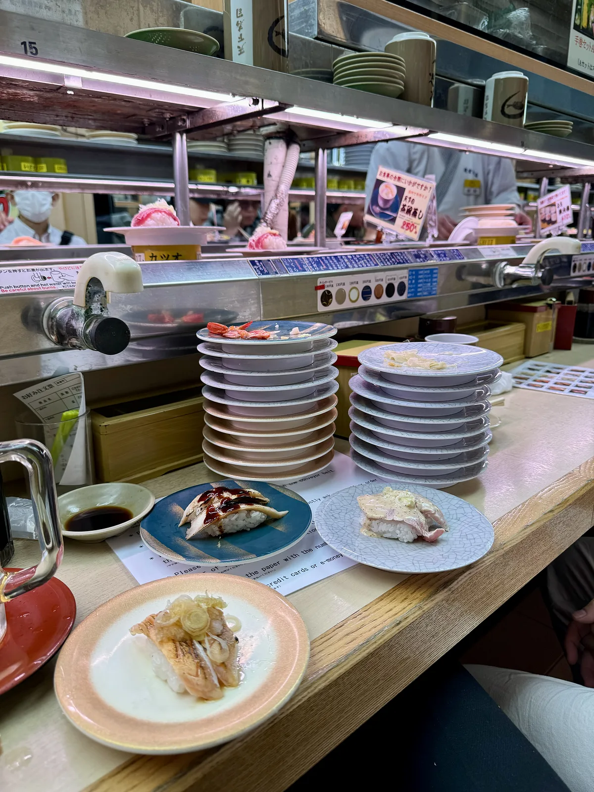 Tenkazushi Shibuya Dogenzaka (Sushi belt)